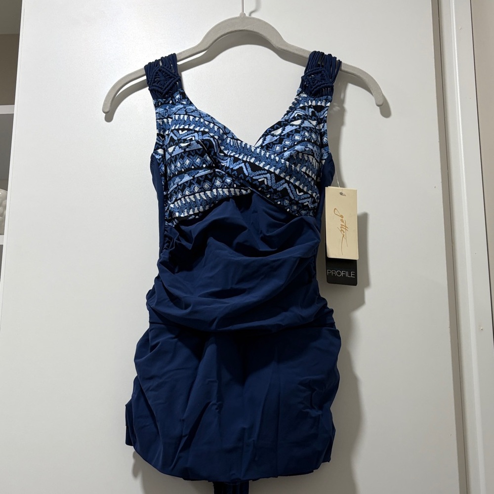 NWT Profile by Gottex size 8, blue and white swim dress